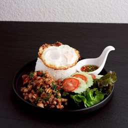 ข้าวกระเพรา หมู Minced pork and basil rice