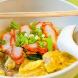 เกี๊ยวหมูแดง