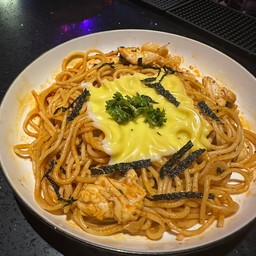 สปาเก็ตตี้ไก่ซอสเผ็ดเกาหลี