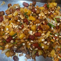 ผัดเปรี้ยวหวานลูกชิ้นปลาทำเองทอด(พิเศษ)