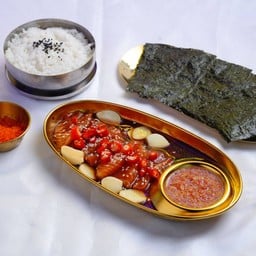 แซลม่อนดอง 1กล่อง ข้าว1 สาหร่าย1 ไข่กุ้ง1