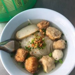 เส้นหมี่น้ำแคระ