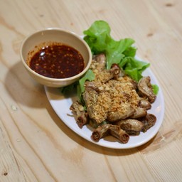 ไส้ทอดกระเทียม