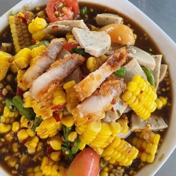 ข้าวโพดหมูสามชั้นชุปแป้งทอด+หมูยอ