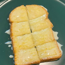 ปังปิ้งเนยนม