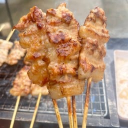 หมูปิ้งโบราณ ข้าง7-11 ขอลตาล (แม่ริม)
