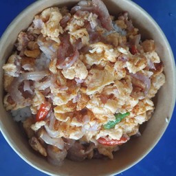 ข้าวไข่คั่วแหนม