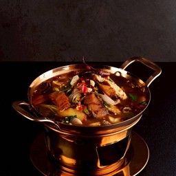 ต้มโคล้งหม้อไฟ กระพงกรอบ Crispy sea bass