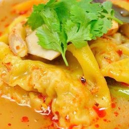 เกี๊ยวหมูต้มยำน้ำข้น