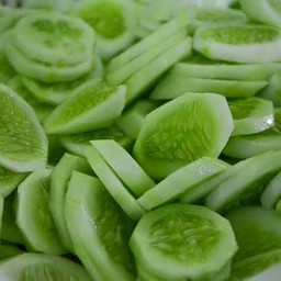 แตงกวาหั่นพร้อมทาน