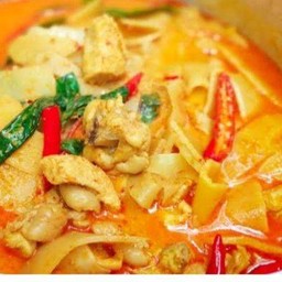 แกงคั่วหน่อไม้ไก่