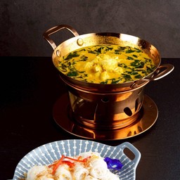 แกงปูใบชะพลู Crab curry betel lenf with rice noodle