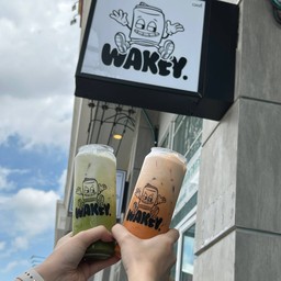 เพียงสั่งเมนู Thai tea หรือ green tea 3 กระป๋อง ราคา 249 ฿