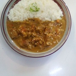 ข้าวแกงกะหรี่เนื้อ