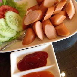 ไส้กรอกลวกจิ้ม