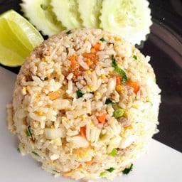 ข้าวผัดหมู Frie rice egg with pork