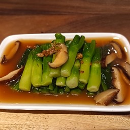 คะน้าฮ่องกงเห็ดหอมน้ำมันหอย