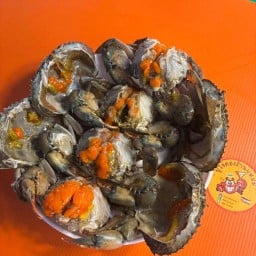 แหม่มปูไข่ดอง หนองมน