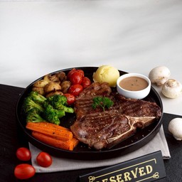 พริกไทยดำ ทีโบน สเต็กเนื้อ Black paper T Bone Steak