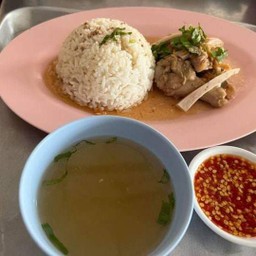 ข้าวน่องไก่ตุ๋น