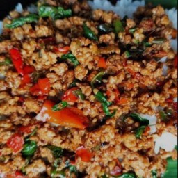 กระเพราหมูสับ