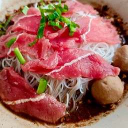 ก๋วยเตี๋ยวเนื้อสด