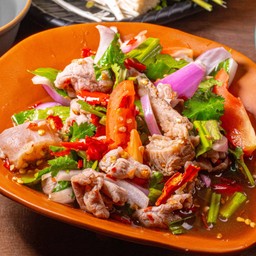 ยำเนื้อน่องลาย