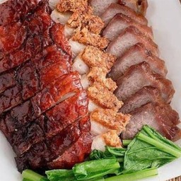 สามสหาย