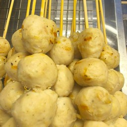 ลูกชิ้นเอ็นหมู 10 ไม้ ฟรี1