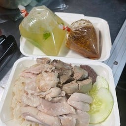 ข้าวมันไก่ต้ม+เครื่องใน