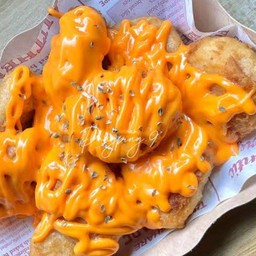 นักเก็ต(ราดชีสเยิ้มๆ)