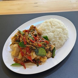 ไก่กรอบซอสผัดฉ่า