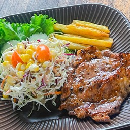 สเต็กหมูพริกไทยดำ