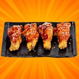ปีกบนไก่ทอดราดซอสเกาหลี 4 ชิ้น