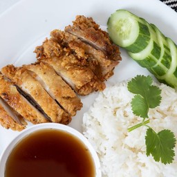 ข้าวไก่กรอบฟันแตก เชฟลัก