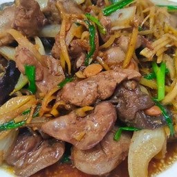 ตับผัดขิงราดข้าว