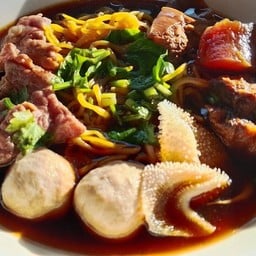 เตี๋ยวตุ๋นIndyByครัวส้มตำหลังศาล 313