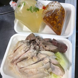 ข้าวมันไก่+เครื่องใน(พิเศษ)