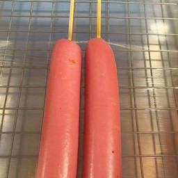 ไส้กรอกนมชมพู 10ไม้ ฟรี1