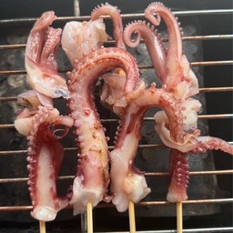 หมึกย่างกะพรุนน้ำจิ้มรสเด็ด