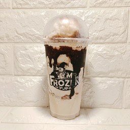 นมหมีราดช็อกโกแลต