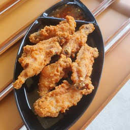 ปีกไก่ทอดกรอบ 10ชิ้น