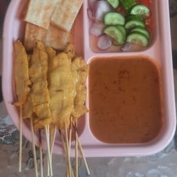 หมูสะเต๊ะ คุณตา ชอยวัดบุญกัญจนาราม