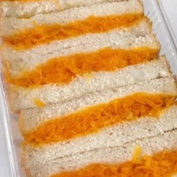 แซนวิสไส้ฝอยทอง นมข้น