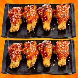 ปีกบนไก่ทอดราดซอสเกาหลี 8 ชิ้น