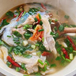 ต้มยำหัวปลาแซลม่อน