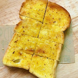 ปังปิ้นเนยกระเทียม