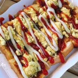 ปังปิ้งพริกเผาหมูหยอง