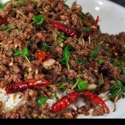 กระเพราเนื้อสับ