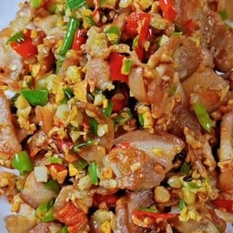 ข้าวหมูสามชั้นสไลด์คั่วพริกเกลือ